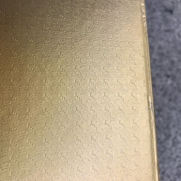 Authentic Dior gold box (empty box only) Excellent condition - Picture 7 of 11